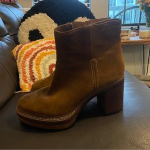 Beautiful booties. Only worn once. Steve Madden.